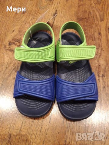 Нови сандали 