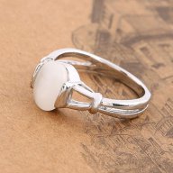 Ефектен сребърен пръстен лунен камък , снимка 4 - Пръстени - 17369466