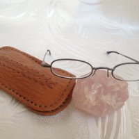 Немски нови очила за четене +3,0 диоптъра с шарнир и калъф естествена кожа мъжки/дамски, снимка 2 - Слънчеви и диоптрични очила - 24605601