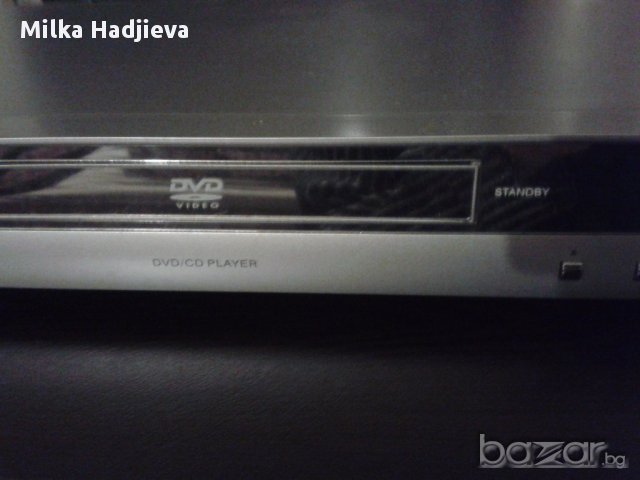 ДВД плеър с дистанционно, снимка 1 - Плейъри, домашно кино, прожектори - 15513005