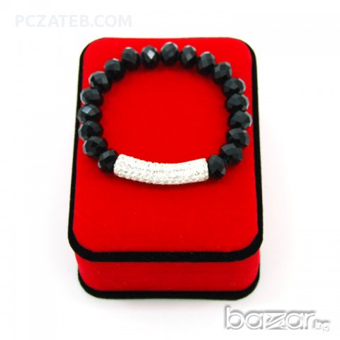 Гривна с черни камъни, снимка 1