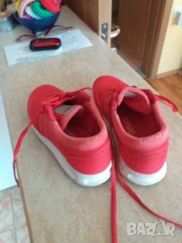 Маратонки адидас, снимка 4 - Детски маратонки - 24513629