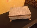 Мраморна кутия, снимка 1 - Подаръци и сувенири - 18697012