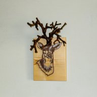 Стенен декор Еленска глава, подарък за ловец, ловен дом, хижа, битов кът. Трофей с рога от лоза,, снимка 1 - Декорация за дома - 10695840