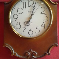 Стар часовник "Весна" от бившата СССР, снимка 1 - Антикварни и старинни предмети - 18743232