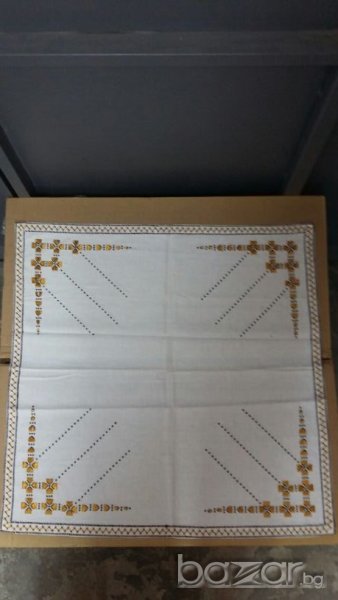 Каре ръчно бродирано 2, снимка 1