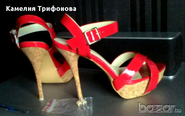 Лачени червени сандали, снимка 3 - Сандали - 11553512