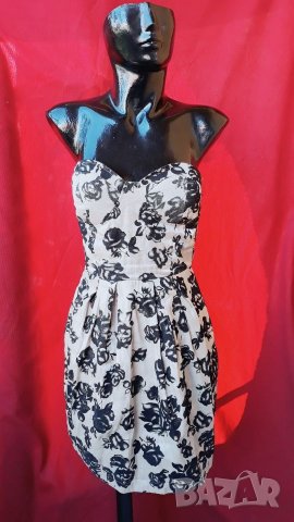 Бежова рокля бюстие тип балон на черни цветя М/Л, снимка 1