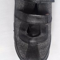 Детски обувки за момиче от еко кожа с лепенки в черно и сребристо, снимка 2 - Детски маратонки - 10185244