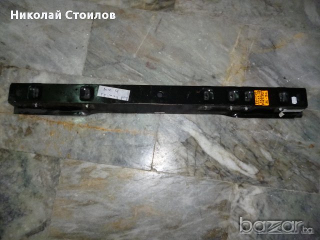 Греда под радиатор Ford Escort 86-90г., снимка 1 - Части - 11692457