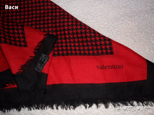 100% VALENTINO vintage автентичен дамски шал wool, silk Нов!