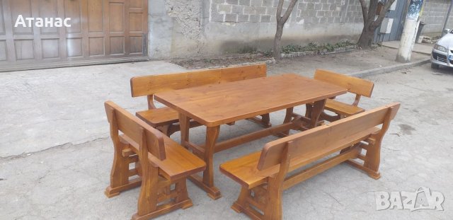 Баварски маси и пейки