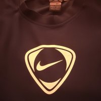 Продавам оригинална тениска на Nike, снимка 3 - Тениски - 21692419