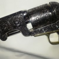 Револвер Колт /Colt, 1851/ Масивна и красива реплика, снимка 3 - Бойно оръжие - 21103410