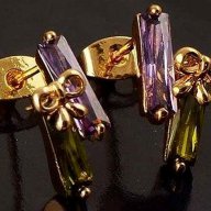 Блестящи обеци от 9к попълнено злато с два разноцветни цирконии 15 лв., снимка 2 - Обеци - 7479857