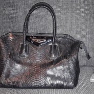 Дамска чанта имитираща змийска кожа, снимка 1 - Чанти - 14662008