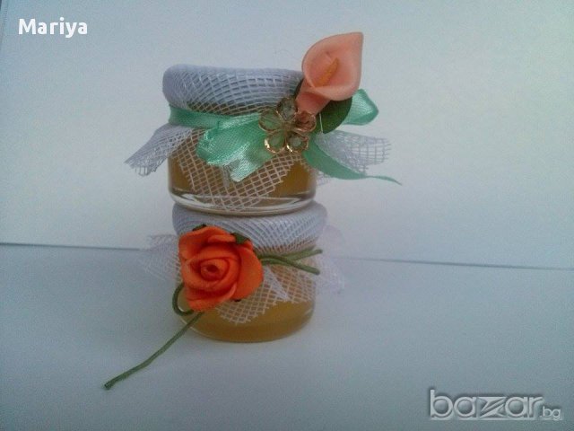  Сватбени подаръчета - декорирано бурканче мед, снимка 8 - Сватбени аксесоари - 10235792