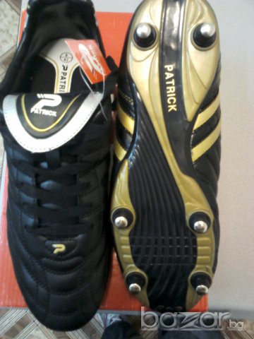 УНИКАЛНА ЦЕНА! Оригинални футболни обувки Patrick, тип бутонка, номер 42 (ук8), 19103