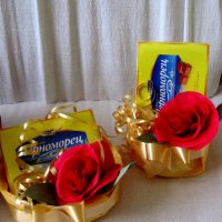 Поставка за малка кутия бонбони, снимка 1 - Декорация за дома - 20317310