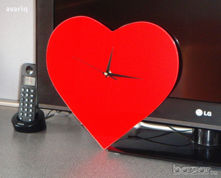 Отстъпка от78 лв-стенен часовник сърце. Подарък за Свети Валентин , снимка 1