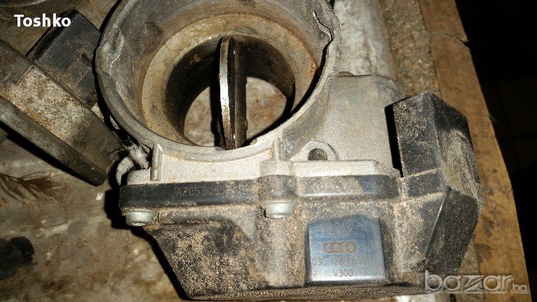 дроселова клапа от Audi A4, снимка 1