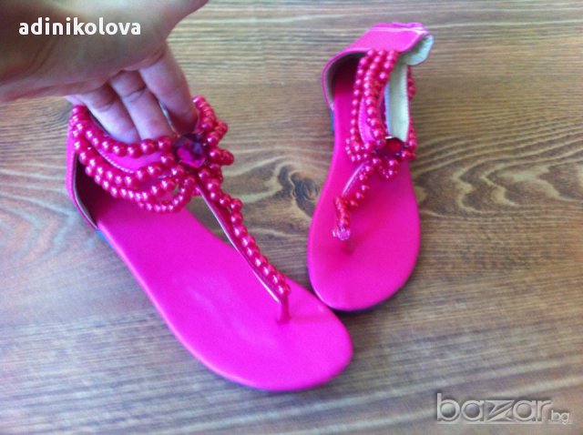 Налични розови сандалки, снимка 2 - Детски сандали и чехли - 13901197