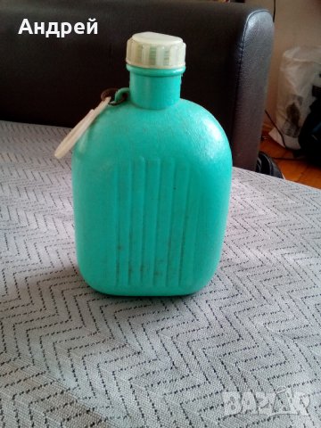 Стара пластмасова манерка
