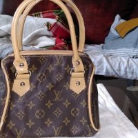 Малка чантичка на Louis Vuitton, снимка 11 - Чанти - 20737219