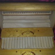 Стара дървена кутия за цигари, снимка 1 - Антикварни и старинни предмети - 13861754