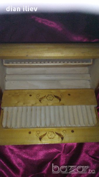 Стара дървена кутия за цигари, снимка 1