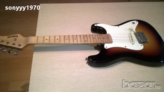 SOLD OUT-Китара-кафява-маркова-79/28/5см, снимка 3 - Китари - 16228612