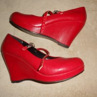 Дамски червени обувки Riccardo Farini, снимка 5 - Дамски ежедневни обувки - 25506821