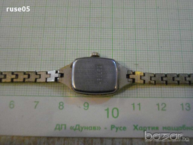 Часовник "ЧАЙКА" дамски съветски ръчен позлатен работещ, снимка 4 - Дамски - 12368359