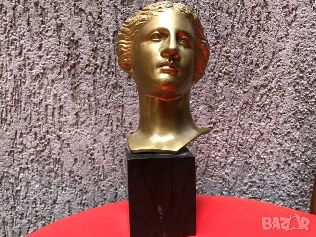 Бронзова глава на Аполон , снимка 1