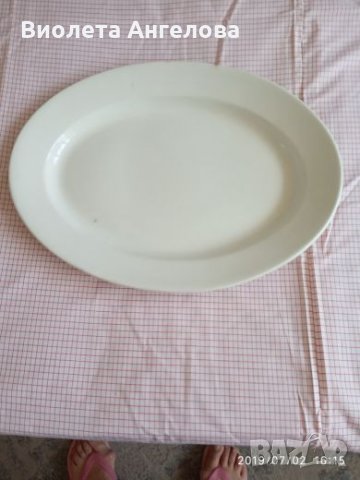 Бяла голяма чиния продълговата пак е антика, снимка 1 - Чинии - 25811180
