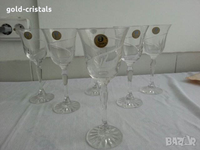 кристални чаши за вино 