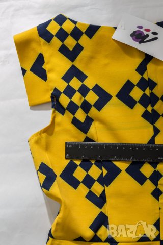 Жълта рокля без ръкави марка Colour Mist - XS, снимка 5 - Рокли - 25700328