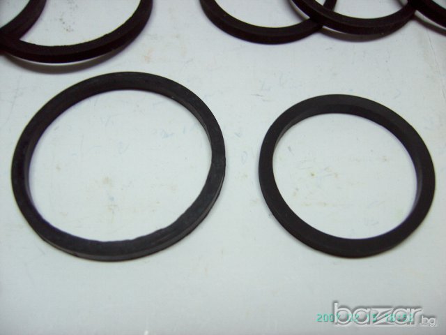 Ремонтен к-т уплътнители за преден дисков спирачен механизъм на москвич, снимка 2 - Части - 10157594