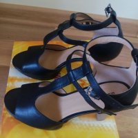 Дамски обувки на ток, снимка 1 - Дамски обувки на ток - 18944905