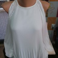 Ефектна бяла блуза фризе, снимка 1 - Блузи с дълъг ръкав и пуловери - 16426408