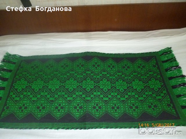 килимче ръчно тъкано от 100 % вълна 