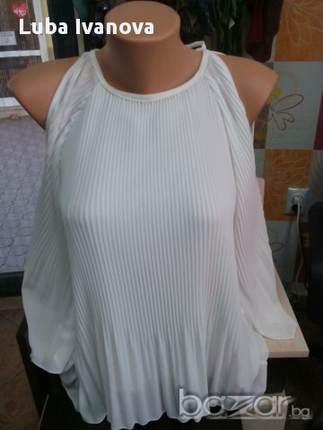 Ефектна бяла блуза фризе