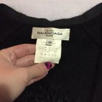100 % Balenciaga оригинален дамски пуловер/Angora, снимка 2 - Блузи с дълъг ръкав и пуловери - 20831297