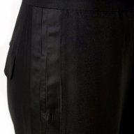 Rützou - марков черен панталон с лъскава странична лента, снимка 3 - Панталони - 18008091