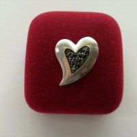 Сребърна висулка сърце с черни цирконий - сребро проба 925 , снимка 1 - Колиета, медальони, синджири - 19340960