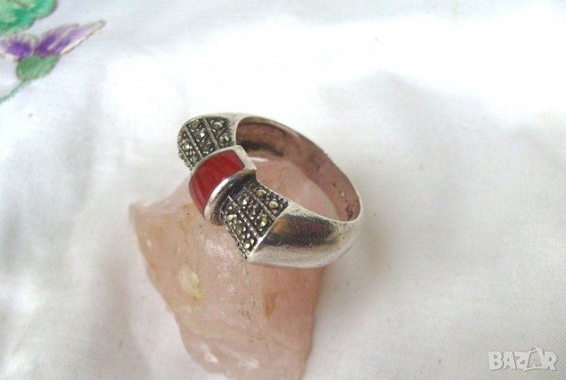 Старинен Сребърен Италиански Пръстен с Карнеол и Марказити, снимка 1