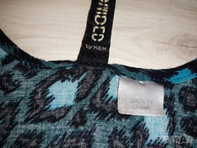 Дамски разкроен тигровозелен потник марка H&M, снимка 3 - Потници - 23816037