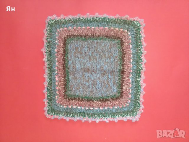 Ръчно плетено на Каре/Плетиво/Покривка, снимка 1