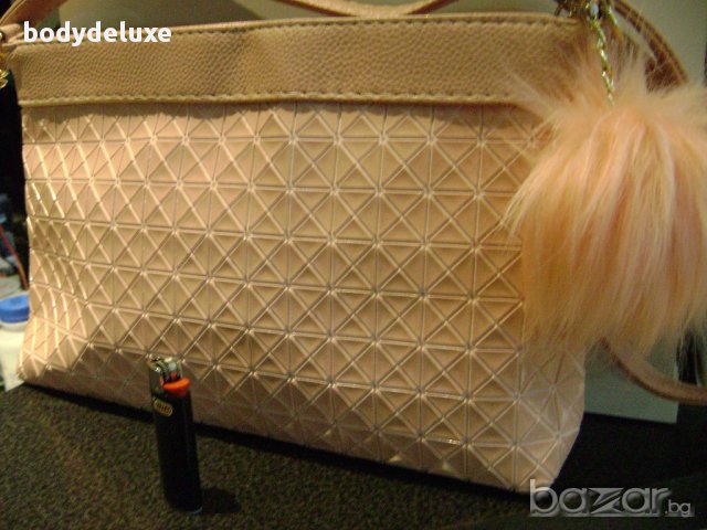 розова чантичка - несесер, снимка 2 - Чанти - 18137833