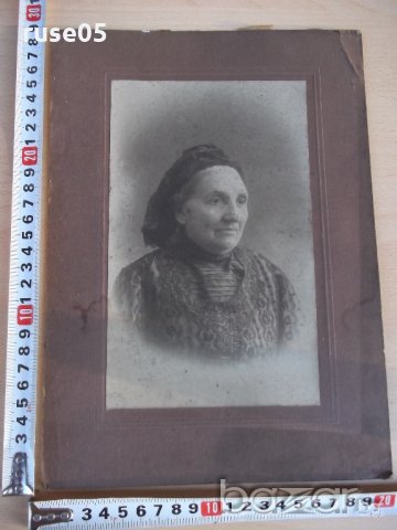 Снимка на достолепна госпожа стара